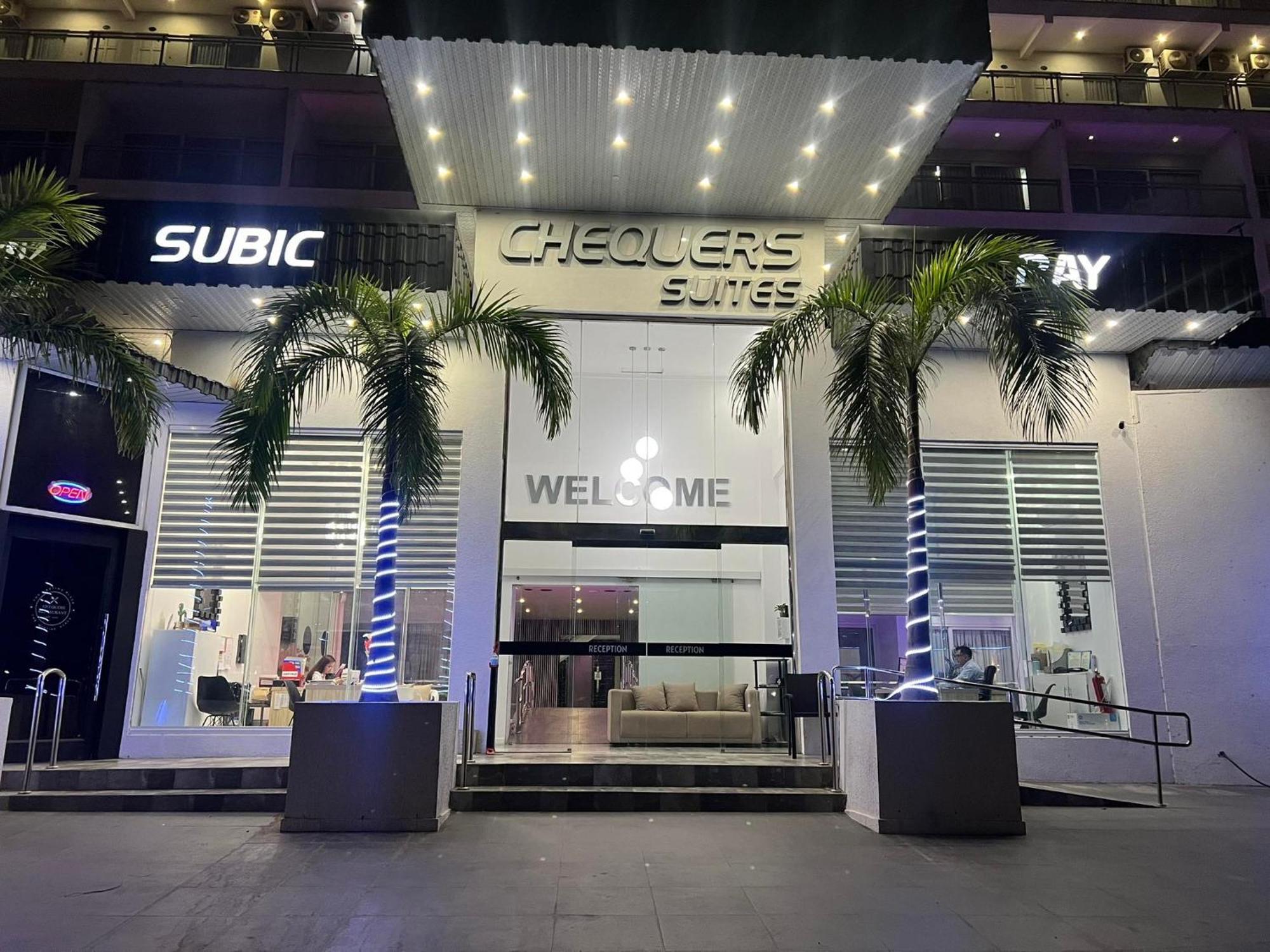 Chequers Suites Subic Bay Olongapo Zewnętrze zdjęcie