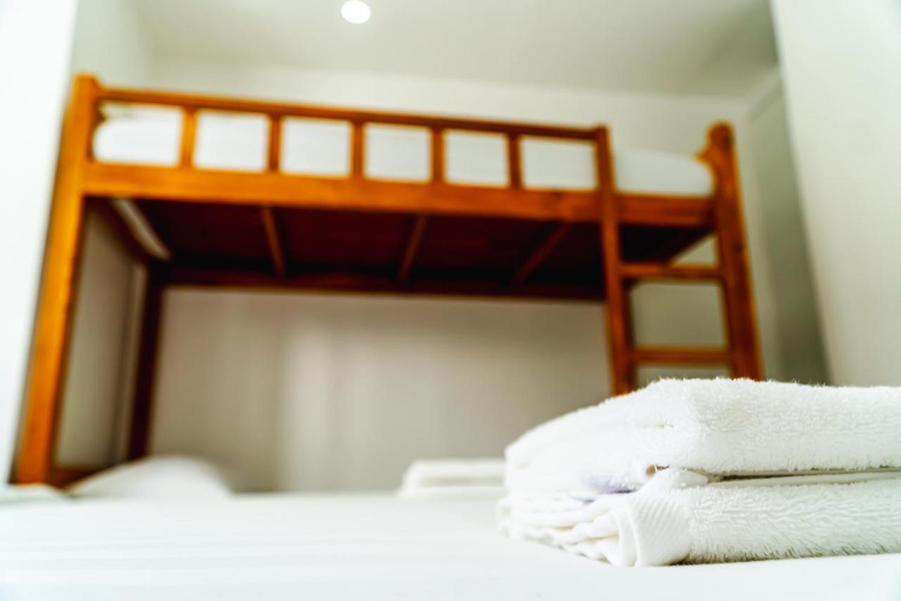 Chequers Suites Subic Bay Olongapo Zewnętrze zdjęcie