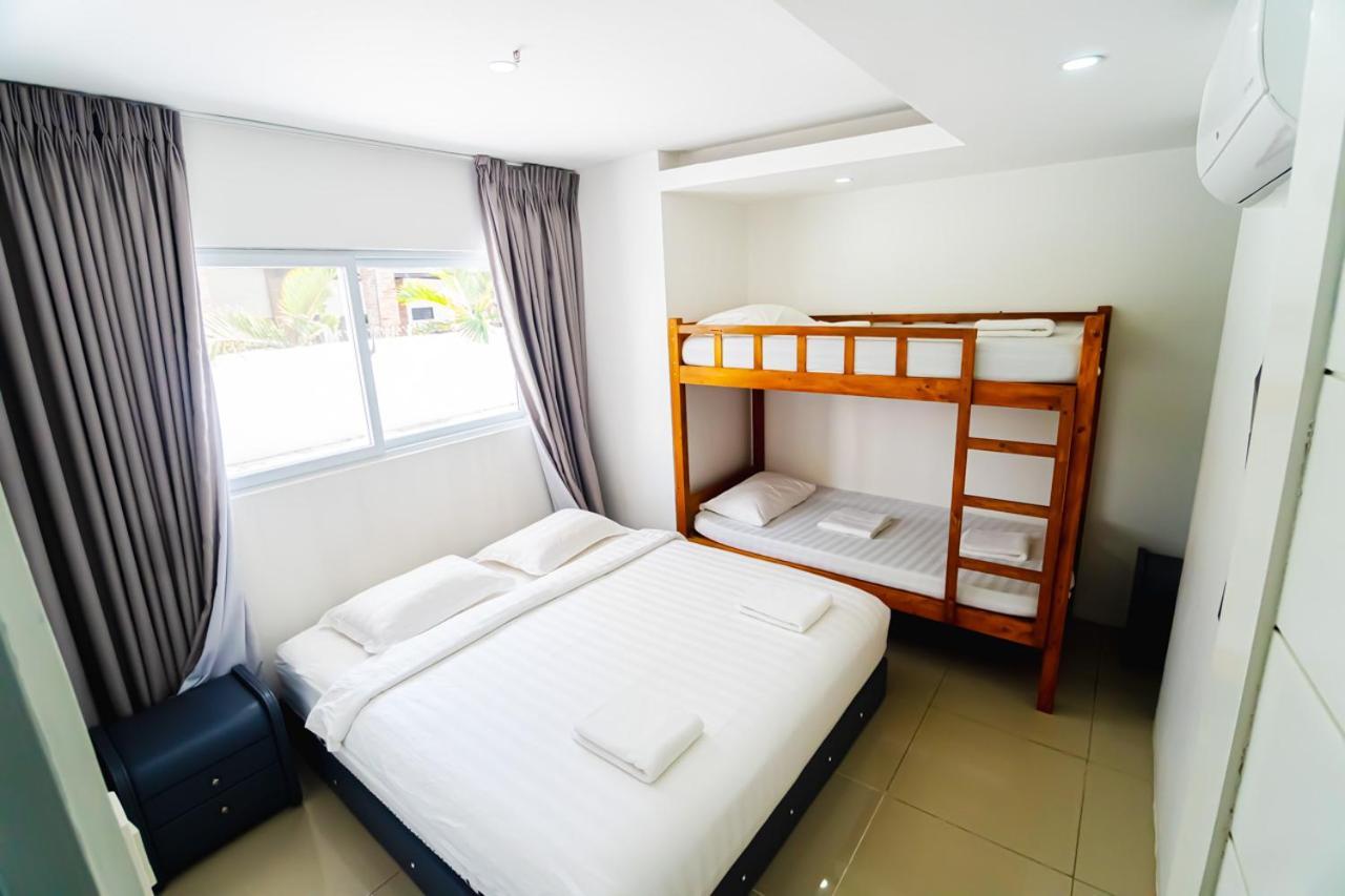 Chequers Suites Subic Bay Olongapo Zewnętrze zdjęcie