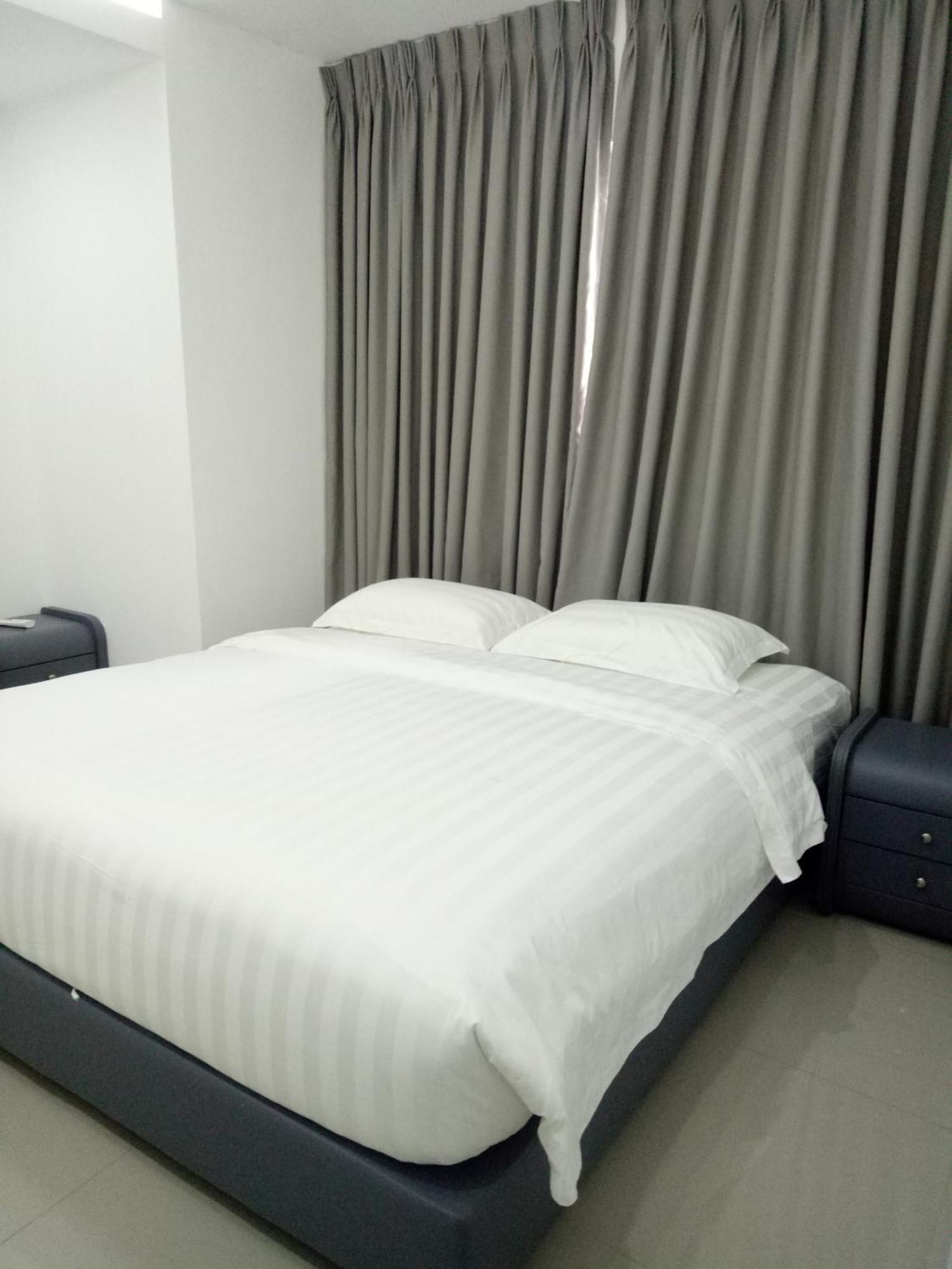 Chequers Suites Subic Bay Olongapo Zewnętrze zdjęcie